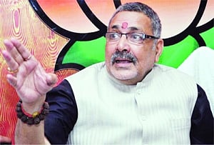 Giriraj's remarks spark row again