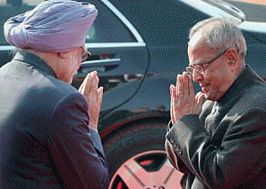 President gives touching farewell to 'gentleman' Singh