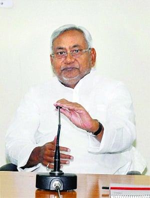 JD(U) MlAs throw weight behind Nitish
