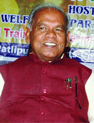 Pyrrhic victory for Sharad as Nitish makes confidant CM