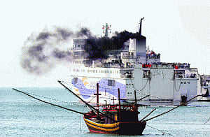 China hits out at ASEAN for backing Vietnam in South China Sea conflict