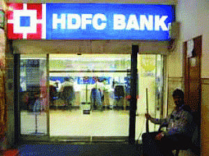 HDFC Bank to raise Rs10,000 crore from share sale to public