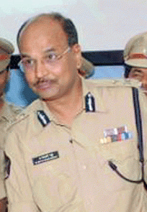 T gets Intelligence boss, KCR busy finalising team of officials