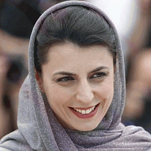 Iranian actress apologises for kissing in Cannes