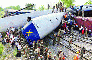 40 dead in train accident in UP