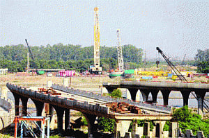 Signature Bridge delay irks Jung