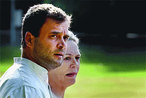 Most of Cong MPs want Sonia to be loP