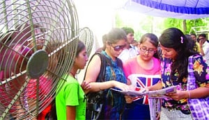 NAVIGATING THE MINEFIElD OF COllEGES ON DAY 2