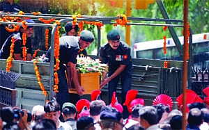 Munde's cremation today