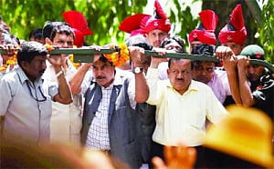 Wearing seat belt could have saved Munde, says Vardhan