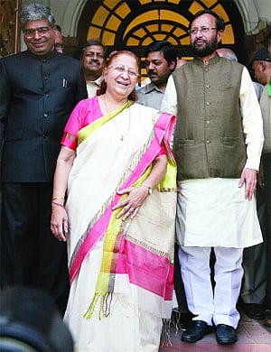 Speaker vows 'equal chance' to parties