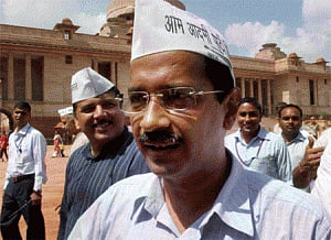 Kejriwal gets into damage control after bitter infighting