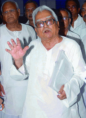 lF gives Mamata 2-day ultimatum to stop violence