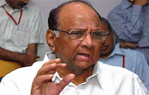 Pawar asked Munde not to quit BJP: Sena leader