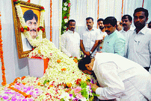 Gopinath Munde's ashes immersed in Godavari