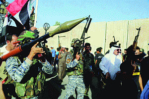 Iraq crisis: US moves more firepower to Gulf region