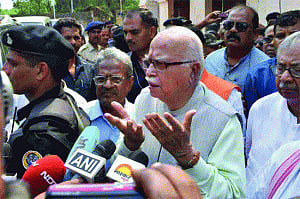 Yashwant can lead BJP in Jharkhand: Advani