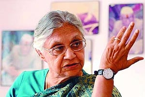 Push comes to UPA's Guvs