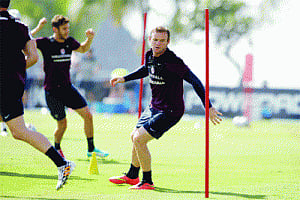 SET PIECE