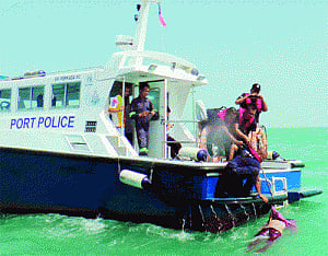8 dead, 28 missing as boat sinks off Malaysia