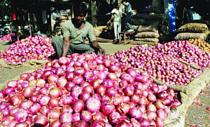 No scarcity, but onion, potato prices spike
