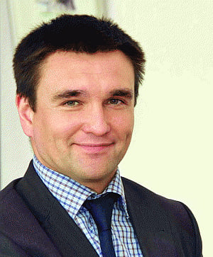 Ukraine Parliament appoints negotiator with Russia as FM