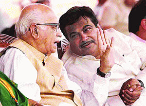 Advani deserves  to be President  of India: Gadkari