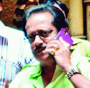 Bengal PCC member joins BJP, left leaders may follow soon