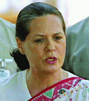 Court summons Sonia, Rahul in Herald House case