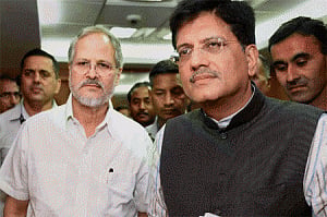 BJP asks its MPs to tread carefully on social media