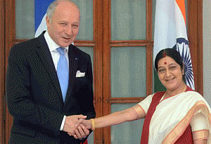 French FM calls on Modi