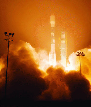 NASA launches first carbon-tracking satellite
