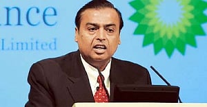 RIl becomes 1st pvt co to post $1 billion quarterly profit