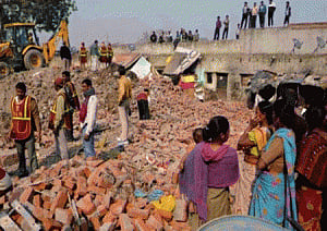 11 killed in wall collapse in Tamil Nadu