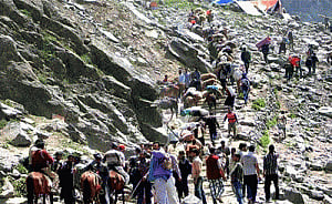 3 pilgrims die en route Amarnath shrine, death toll reaches 25