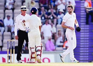 India snap under pressure