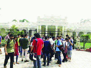 DU bends rule for KMC in ECA quota