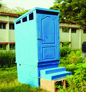 No stink biodigester toilets