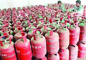 Govt yet to implement Dhande panel's recommendations on Direct Benefit Scheme