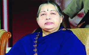 Jaya sacks V Moorthy, appoints ex-Minister
