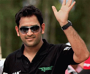 Dhoni must show he still cares about Tests: Atherton