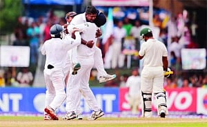 Herath wounds Pakistan again