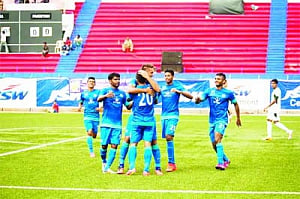 10-man India beat Pakistan 1-0