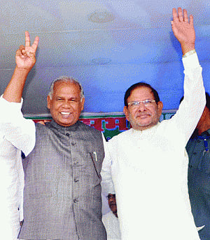 Bihar sexcapade: Now, Sharad defends CM's son, invokes Diggi