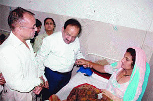 Vardhan asks for more medicines