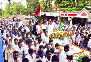 Maha polls: Sons shine on Cong's final list