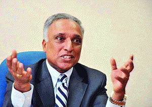 Telcos decry prop up of super-regulator 'Communications Commission'; say would create confusion