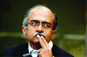 Sinha to file case of perjury against Prashant Bhushan