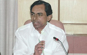 Telangana CM meets PM; discusses household survey issue
