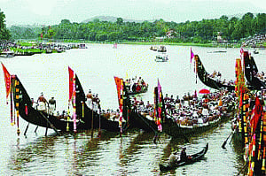 Ahead of ban, Kerala dips Onam in booze